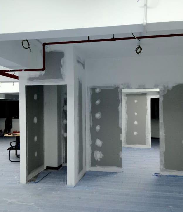 Room Partitions – Shah Alam Room partitions with door openings during construction in an open-plan unit, Shah Alam